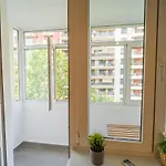 Spacious Newly Renovated 2br With Balcony 公寓