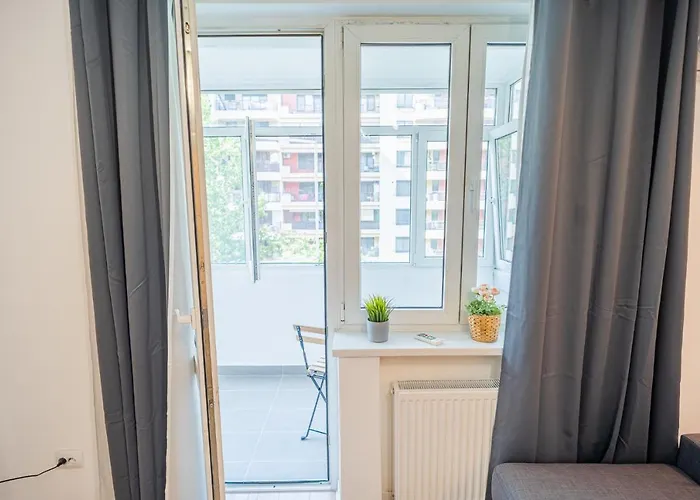 דירה Spacious Newly Renovated 2br With Balcony בוקרשט