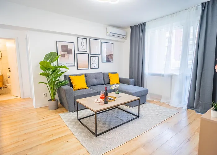 דירה Spacious Newly Renovated 2br With Balcony בוקרשט