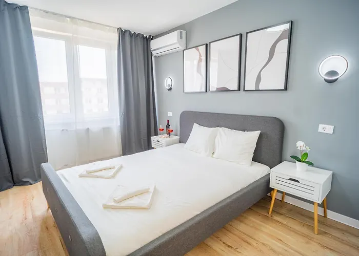 Spacious Newly Renovated 2br With Balcony